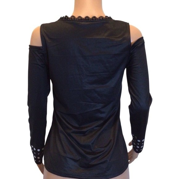 NWOT Womens Skull Cold Shoulder Studded Top Size M Gothic Rock Punk V-Neck Shirt - Picture 6 of 10